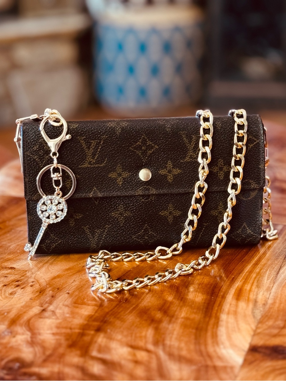 Louis Vuitton international trifold wallet vintage converted Crossbody - Picture 3 of 17